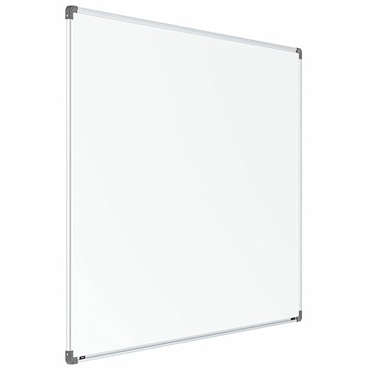 WHITE BOARD 6X4 FEET